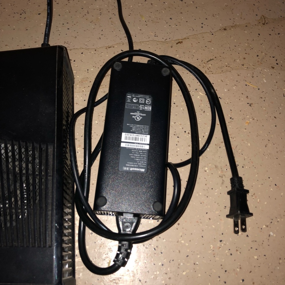 Xbox 360 - Picture 5 of 5